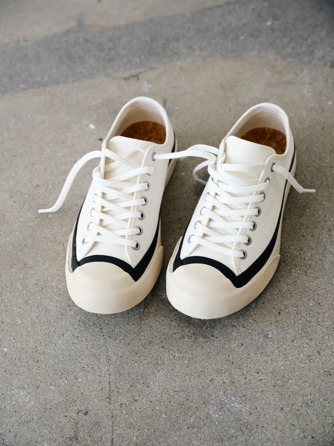 Stereo Off-White Canvas