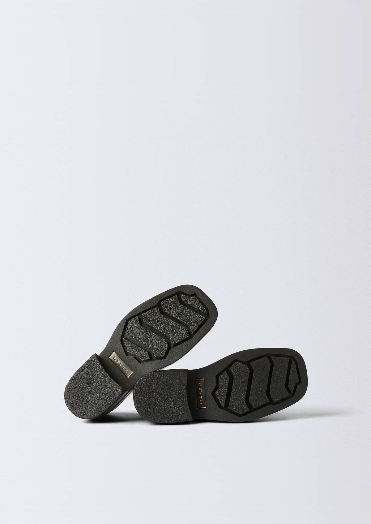 Savoy CT Black Leather